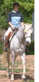 Rhianna riding Mazhar
